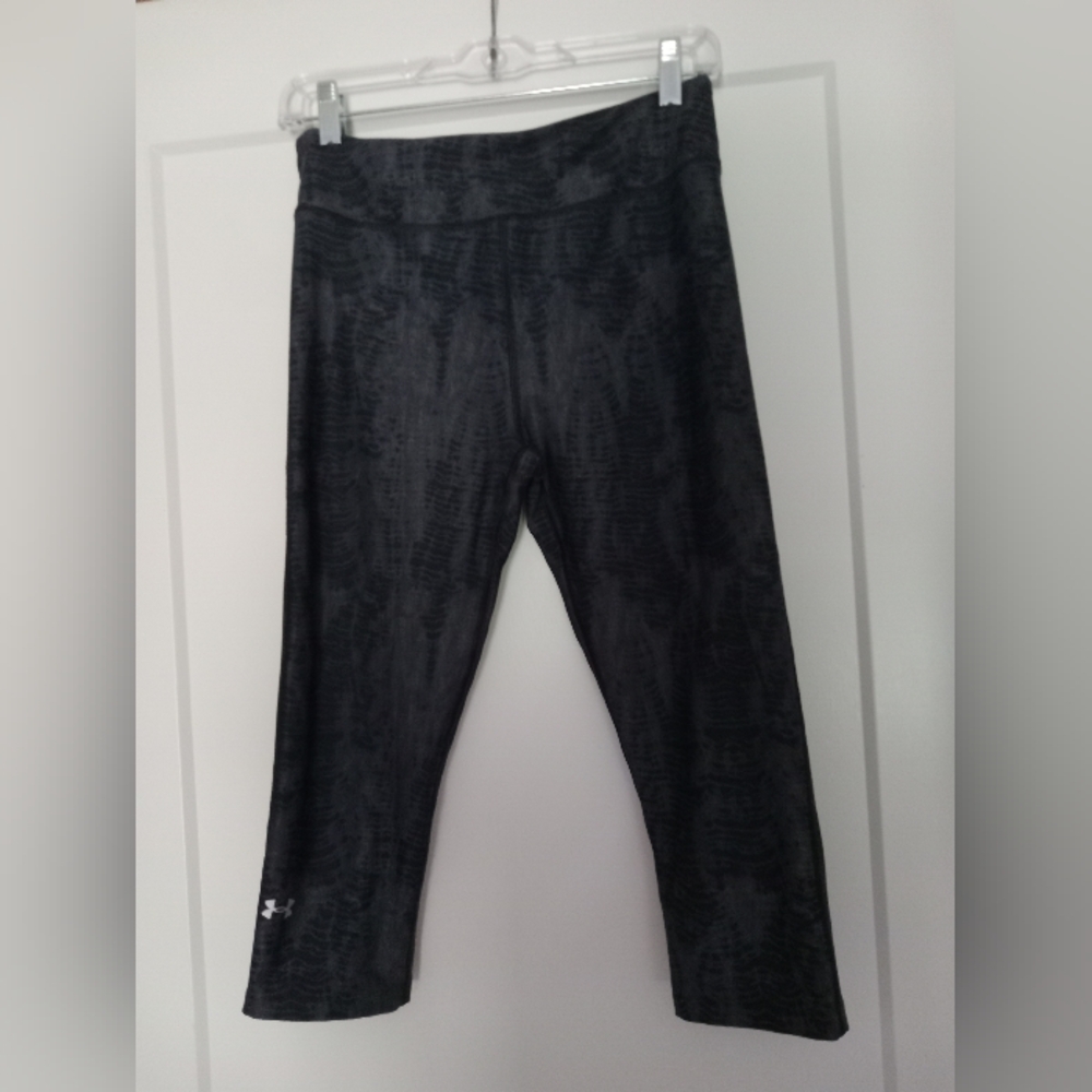 Under Armour Heat Gear Compression Leggings Capri Medium EUC